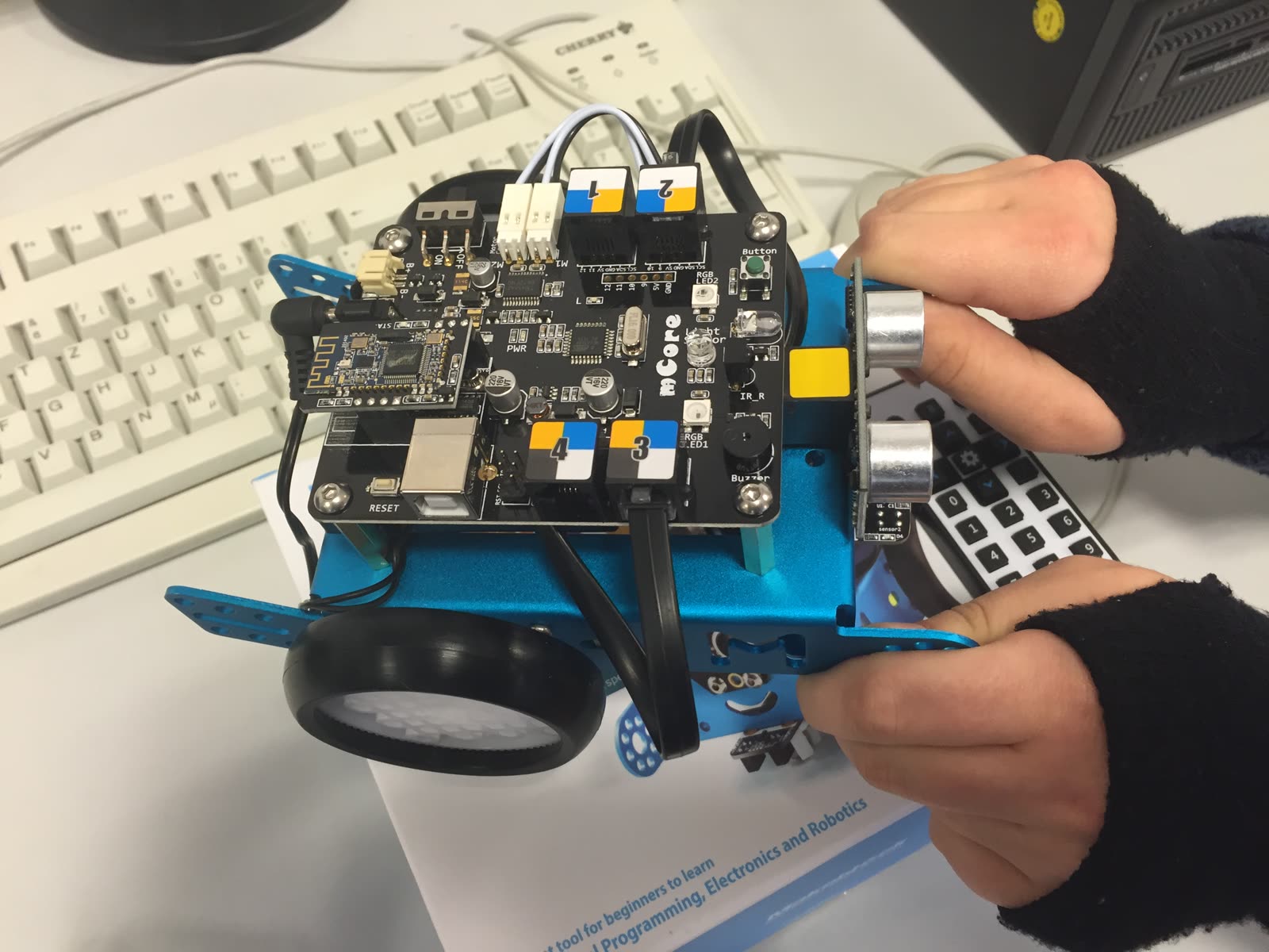 Titelbild: Roboter mit dem mBot